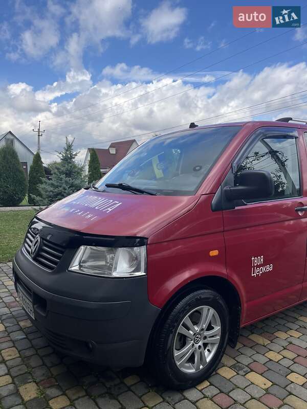 Минивэн Volkswagen Transporter 2004 в Черновцах