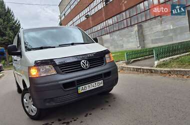 Грузовой фургон Volkswagen Transporter 2005 в Виннице