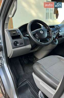Минивэн Volkswagen Transporter 2009 в 