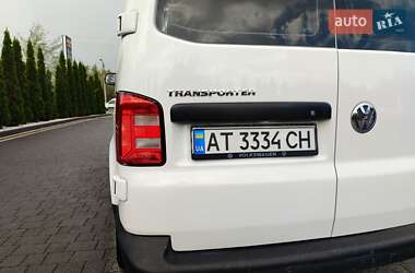 Минивэн Volkswagen Transporter 2016 в 