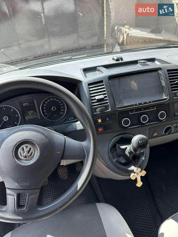 Микроавтобус Volkswagen Transporter 2014 в Вознесенске