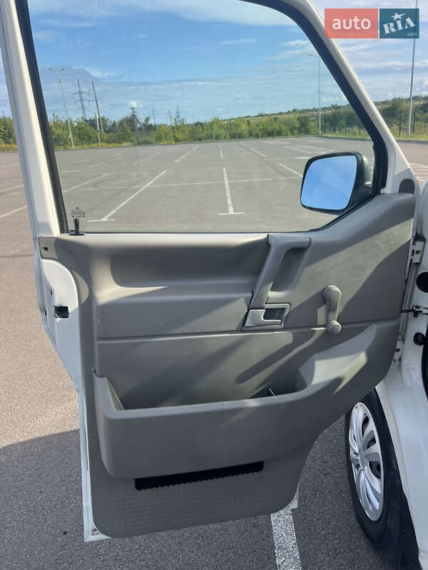 Минивэн Volkswagen Transporter 1999 в Ровно