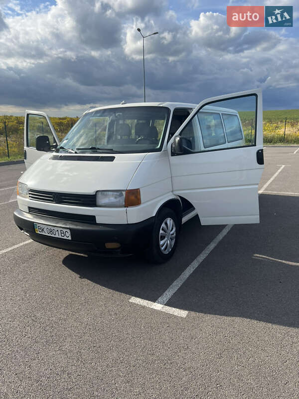 Минивэн Volkswagen Transporter 1999 в Ровно