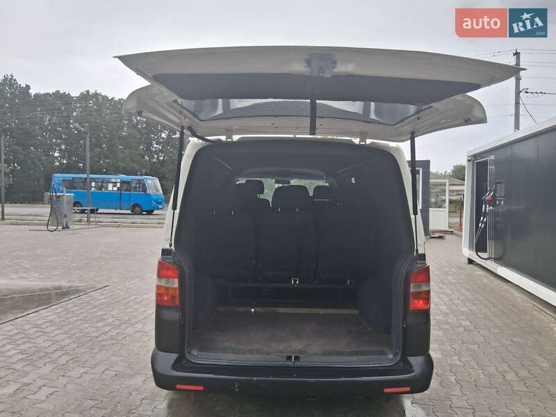 Грузовой фургон Volkswagen Transporter 2006 в Николаеве