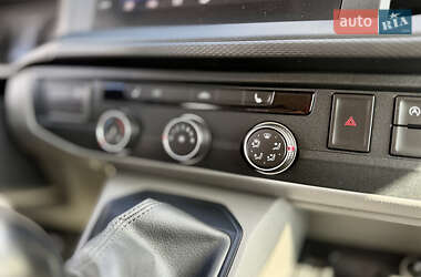 Минивэн Volkswagen Transporter 2021 в 