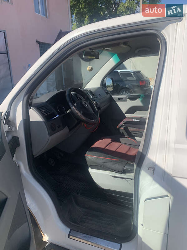 Минивэн Volkswagen Transporter 2010 в Берегово