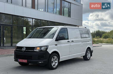 Вантажний фургон Volkswagen Transporter 2017 в Рівному