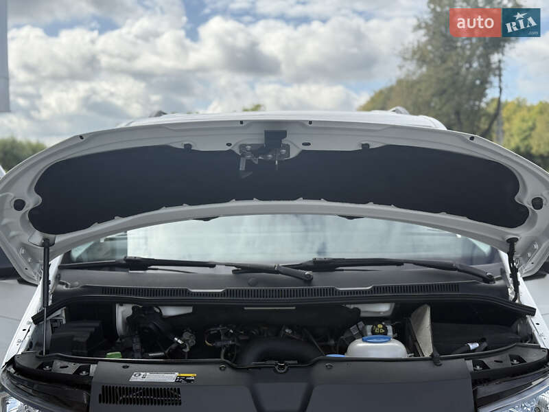 Грузовой фургон Volkswagen Transporter 2017 в Ровно