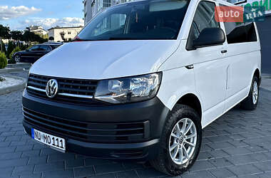 Минивэн Volkswagen Transporter 2017 в 