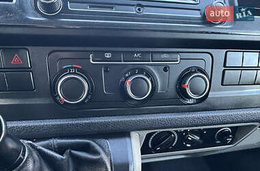 Минивэн Volkswagen Transporter 2017 в 