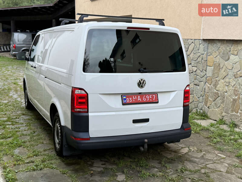 Грузовой фургон Volkswagen Transporter 2015 в Тячеве