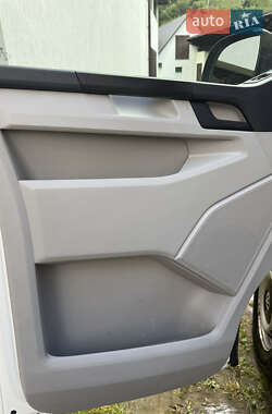 Грузовой фургон Volkswagen Transporter 2015 в 