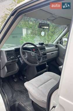 Мінівен Volkswagen Transporter 2001 в 