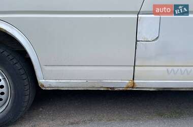 Мінівен Volkswagen Transporter 2001 в 