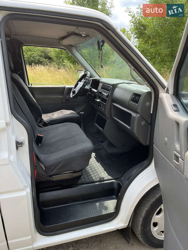 Минивэн Volkswagen Transporter 2001 в Городке