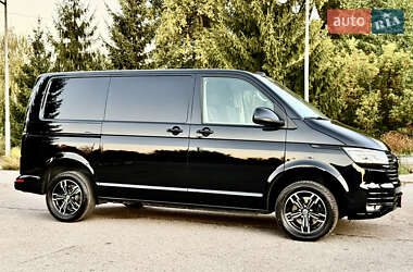 Грузовой фургон Volkswagen Transporter 2021 в 