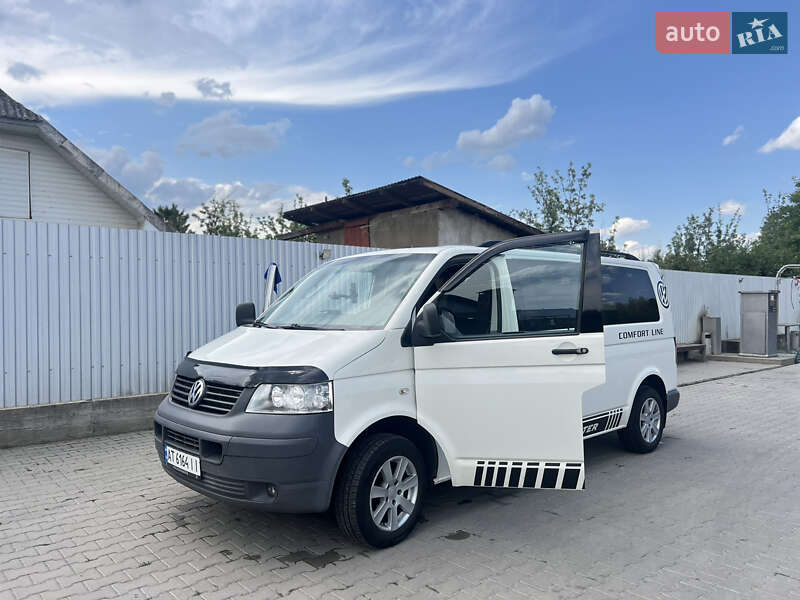 Минивэн Volkswagen Transporter 2004 в Косове