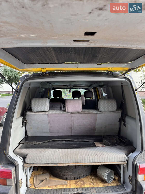 Грузопассажирский фургон Volkswagen Transporter 1997 в Песочине
