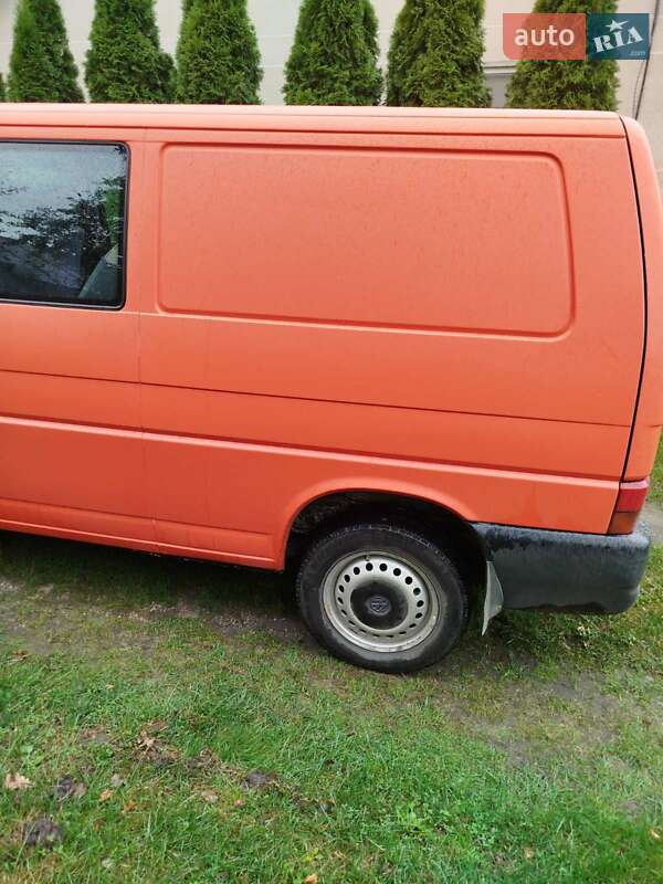 Минивэн Volkswagen Transporter 2001 в Бродах