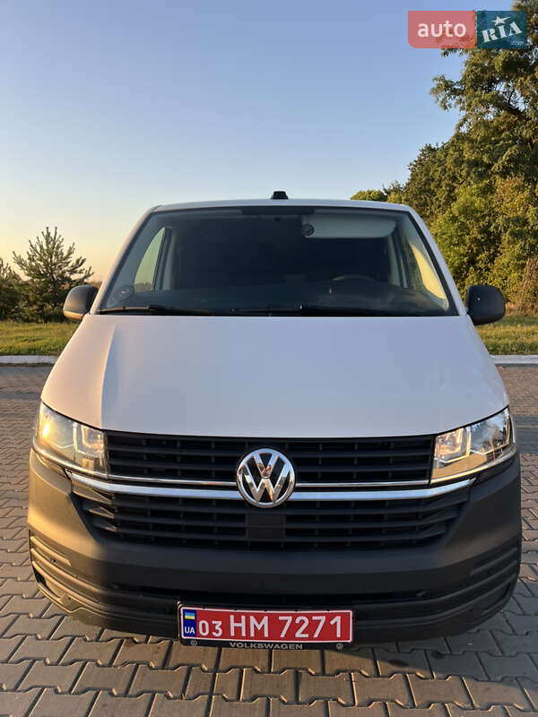 Грузовой фургон Volkswagen Transporter 2022 в Луцке