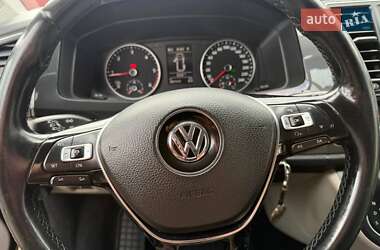 Минивэн Volkswagen Transporter 2016 в 