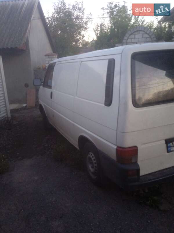 Грузовой фургон Volkswagen Transporter 1999 в Любаре