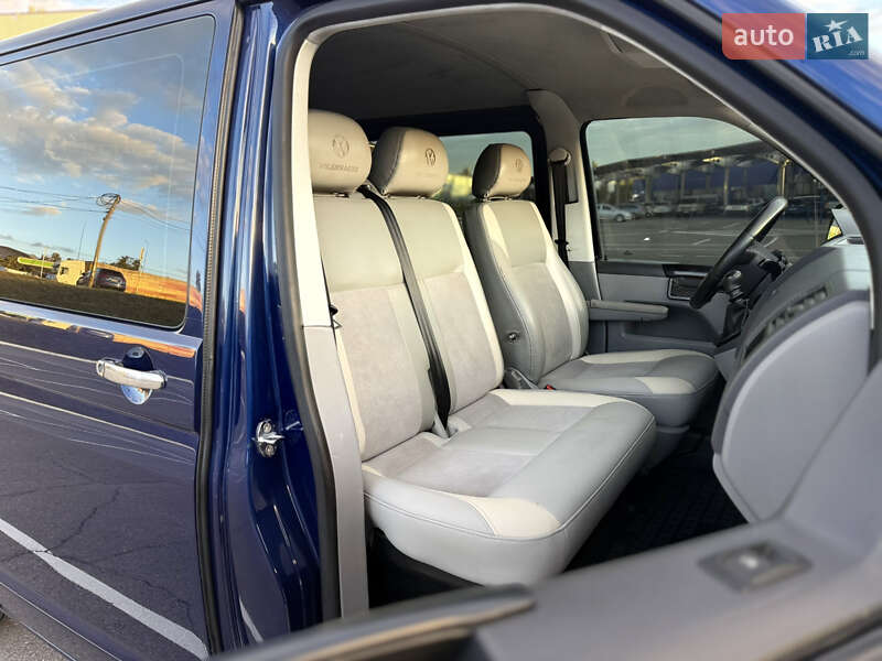 Минивэн Volkswagen Transporter 2005 в Виннице