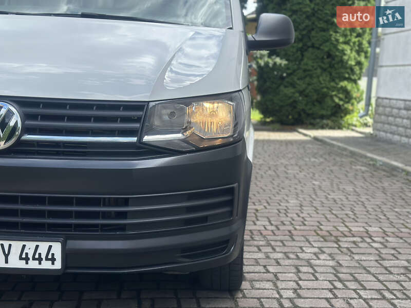 Грузовой фургон Volkswagen Transporter 2016 в Дубно