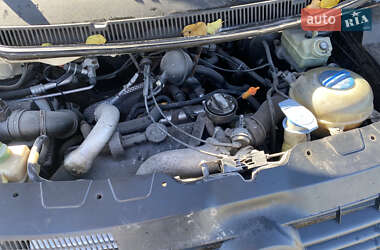 Минивэн Volkswagen Transporter 2006 в 
