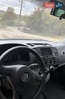 Минивэн Volkswagen Transporter 2011 в 