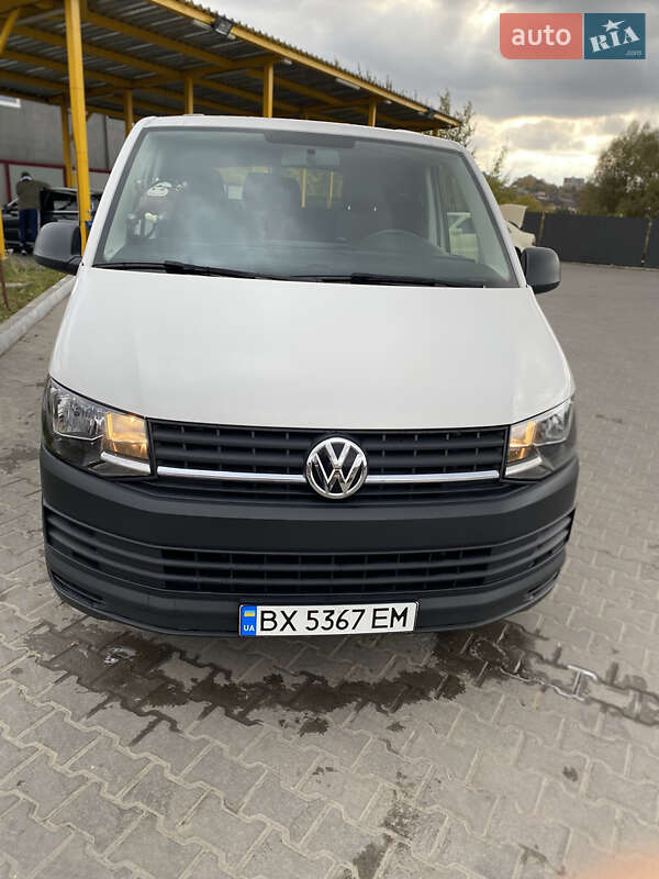 Минивэн Volkswagen Transporter 2018 в 