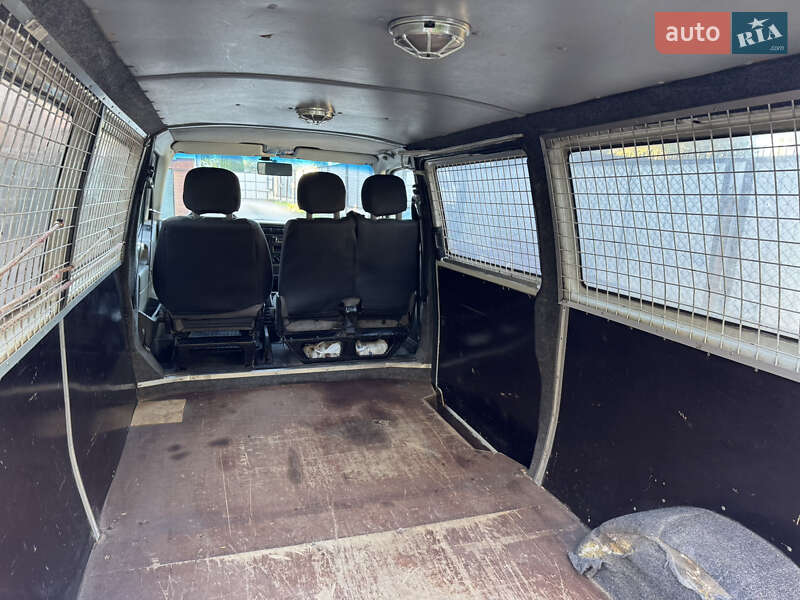 Минивэн Volkswagen Transporter 2002 в Львове