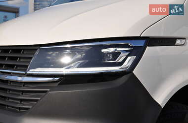 Грузовой фургон Volkswagen Transporter 2021 в 
