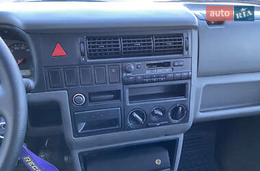 Минивэн Volkswagen Transporter 2002 в 