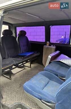 Минивэн Volkswagen Transporter 2001 в 