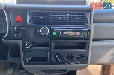 Минивэн Volkswagen Transporter 1992 в 