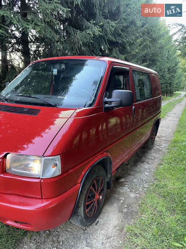 Минивэн Volkswagen Transporter 2001 в Косове