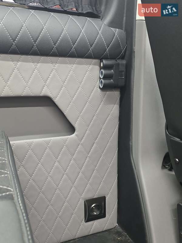 Минивэн Volkswagen Transporter 2020 в Олевске