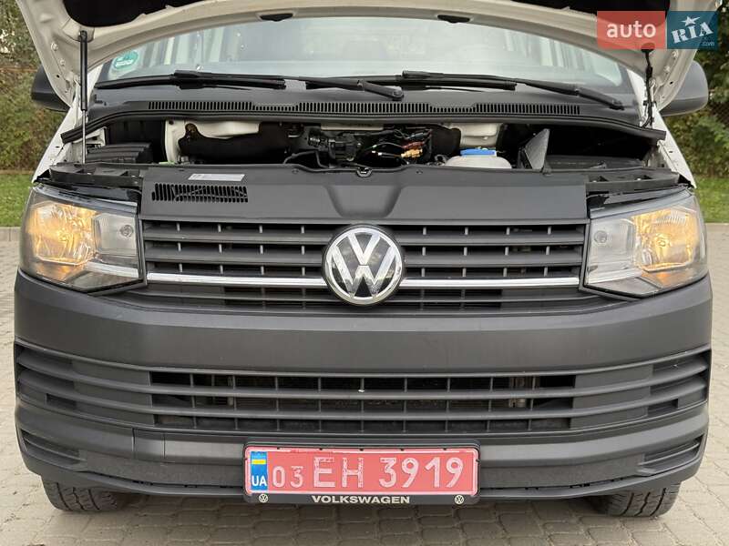 Минивэн Volkswagen Transporter 2016 в Стрые
