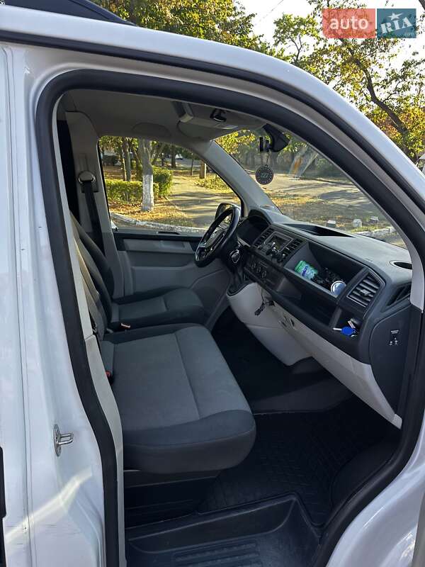 Минивэн Volkswagen Transporter 2016 в Николаеве