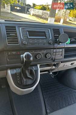 Минивэн Volkswagen Transporter 2016 в 