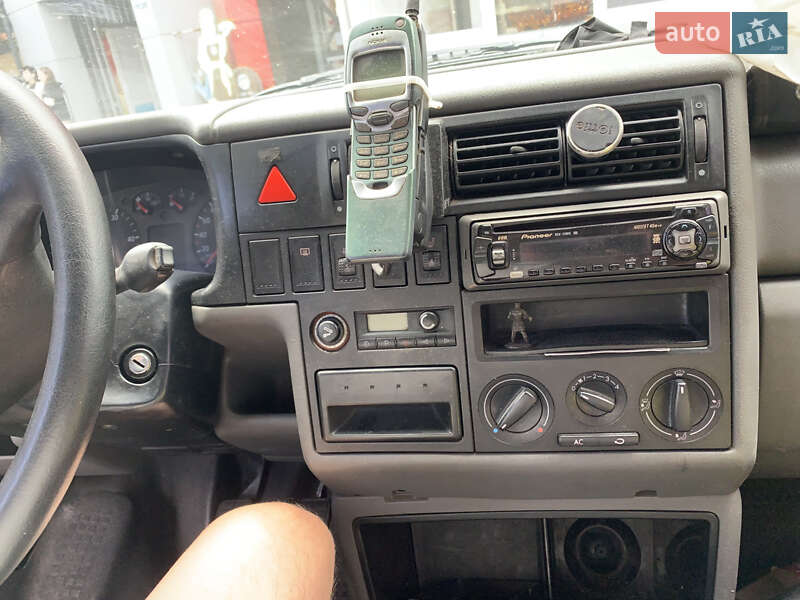 Минивэн Volkswagen Transporter 2000 в Броварах