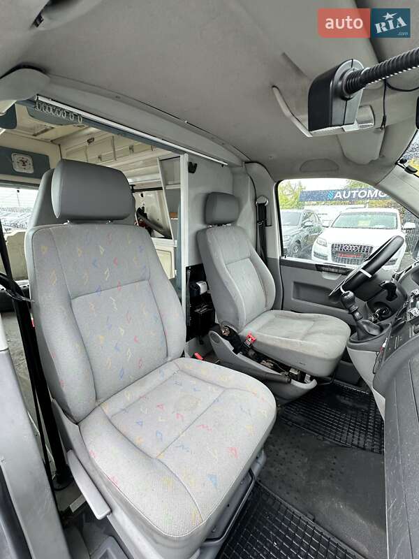 Минивэн Volkswagen Transporter 2006 в Белогородке