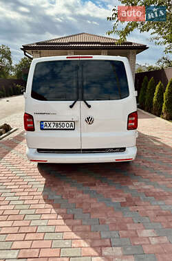 Минивэн Volkswagen Transporter 2018 в 