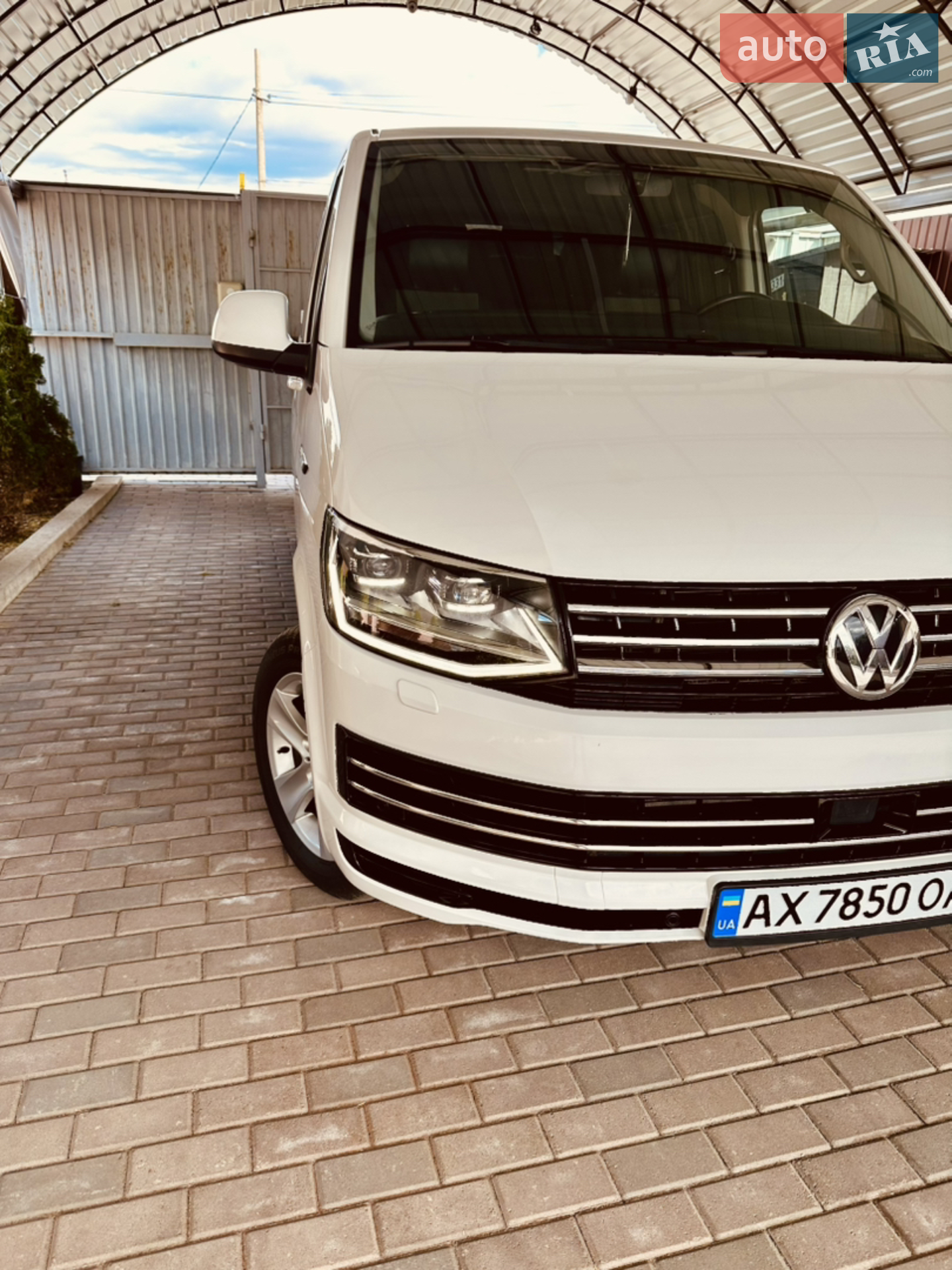 Volkswagen Transporter 2018 VIN WV1ZZZ7HZKH007319 фото оголошення 8 з 37