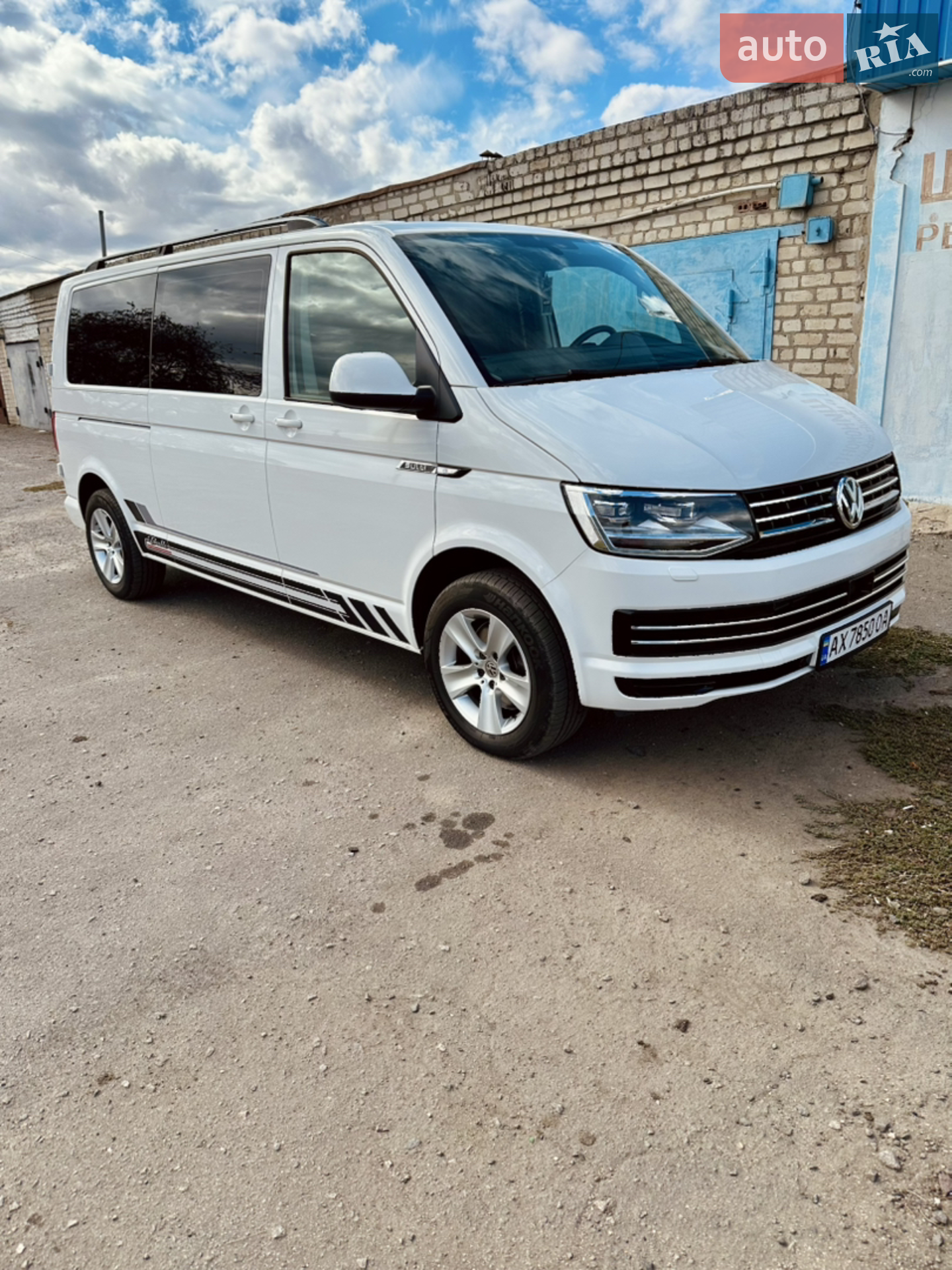 Volkswagen Transporter 2018 VIN WV1ZZZ7HZKH007319 фото оголошення 7 з 37