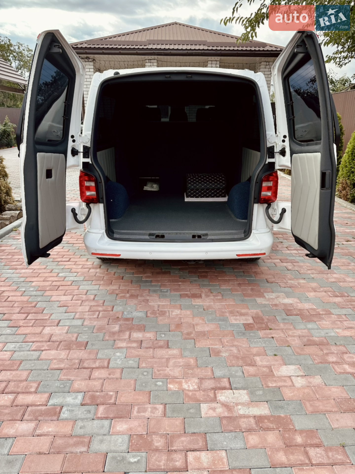 Volkswagen Transporter 2018 VIN WV1ZZZ7HZKH007319 фото оголошення 13 з 37