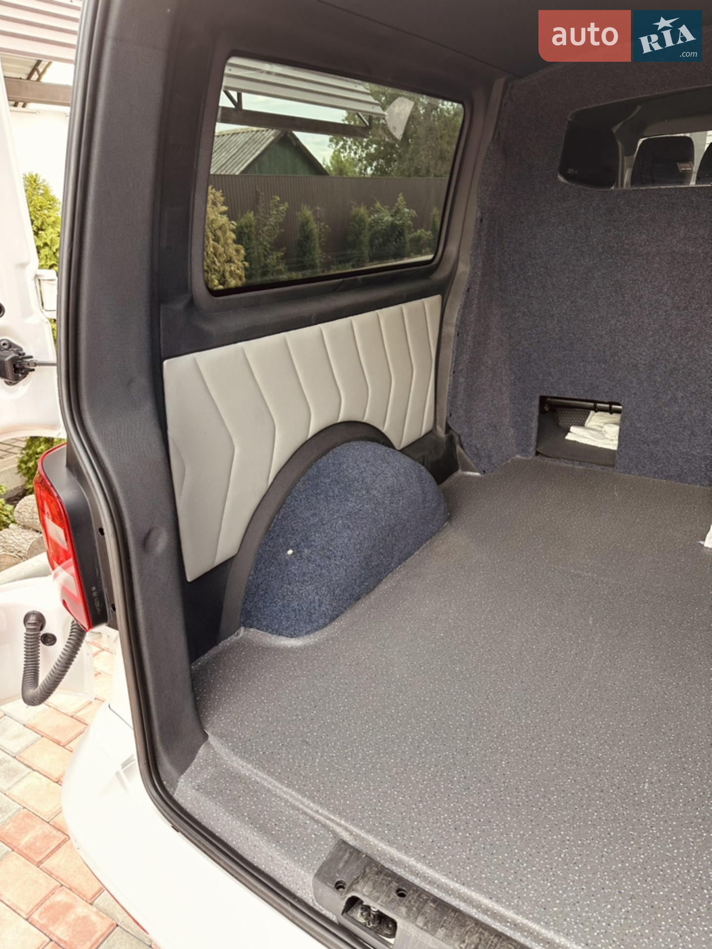 Volkswagen Transporter 2018 VIN WV1ZZZ7HZKH007319 фото оголошення 16 з 37
