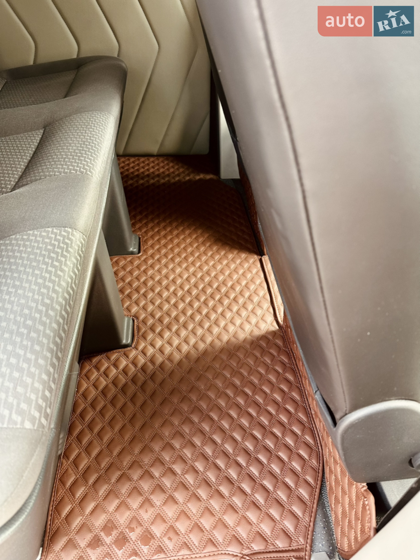 Volkswagen Transporter 2018 VIN WV1ZZZ7HZKH007319 фото оголошення 31 з 37