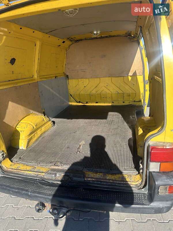 Грузовой фургон Volkswagen Transporter 1998 в Белогорье
